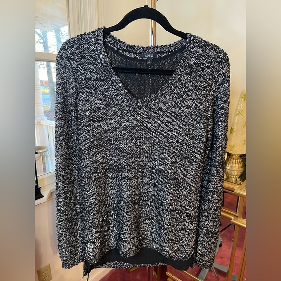 APT 9 V-neck Sequin Metallic Silver/Blk long sleeve pull on lined sweater size M - Picture 6 of 6